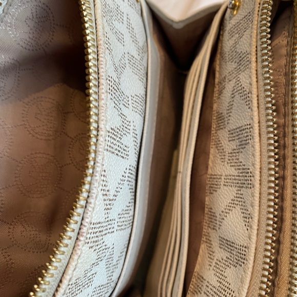 Michael Kors  bag - Picture 11 of 12